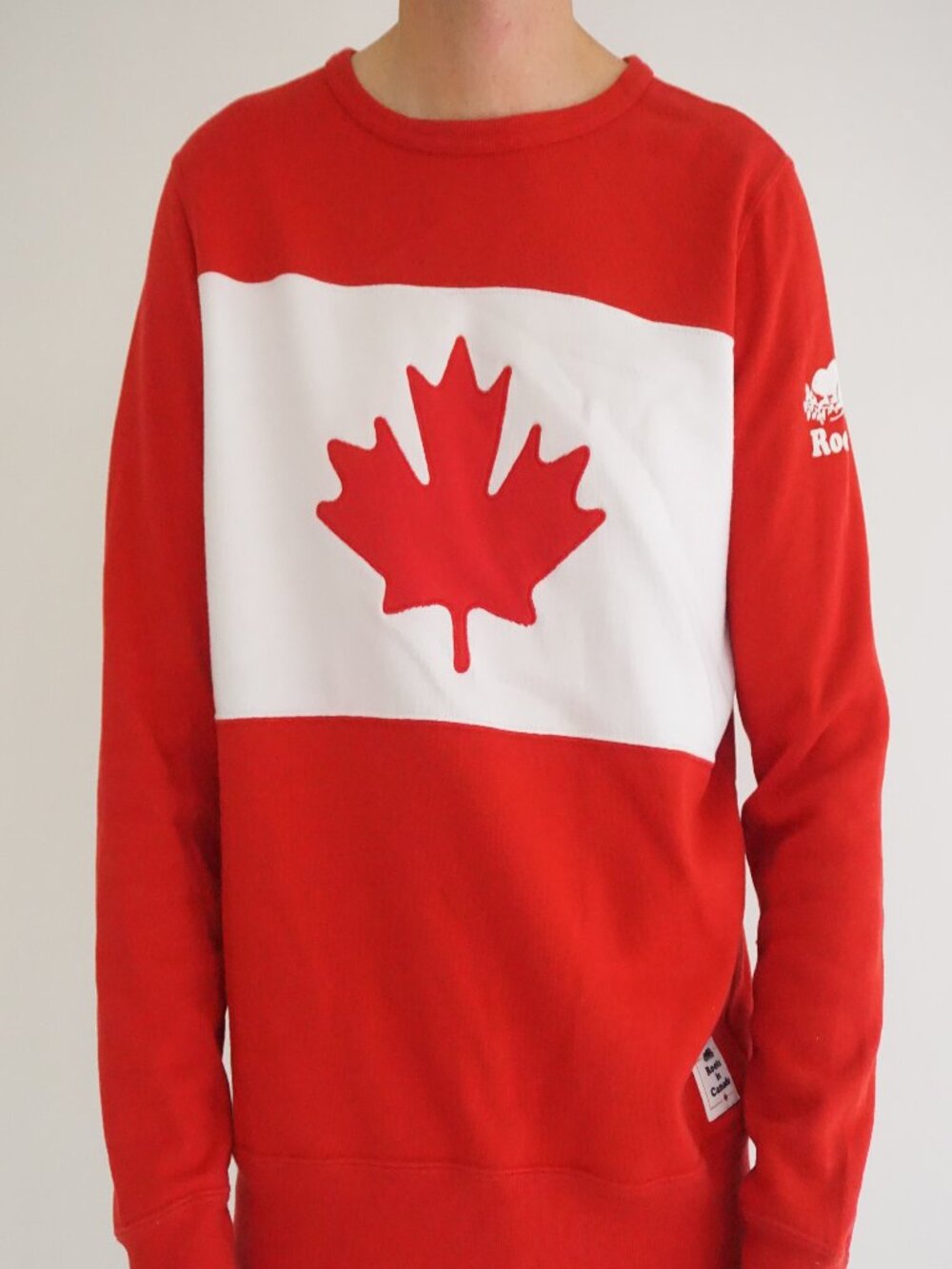 Vintage Roots Red White Maple Leaf Canadian Flag Made In Canada 90s Sweatshirt M
